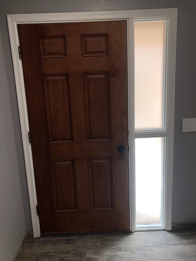 Photo - 2601 W Broadway Blvd