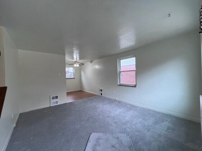 Photo - 320 San Juan Dr