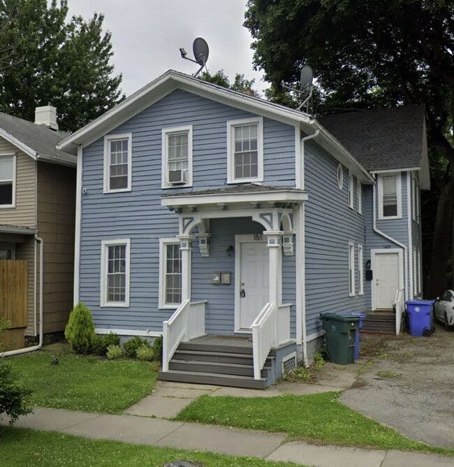 Building Photo - 151 S Union St Unit 151 S Union St Lower Rental