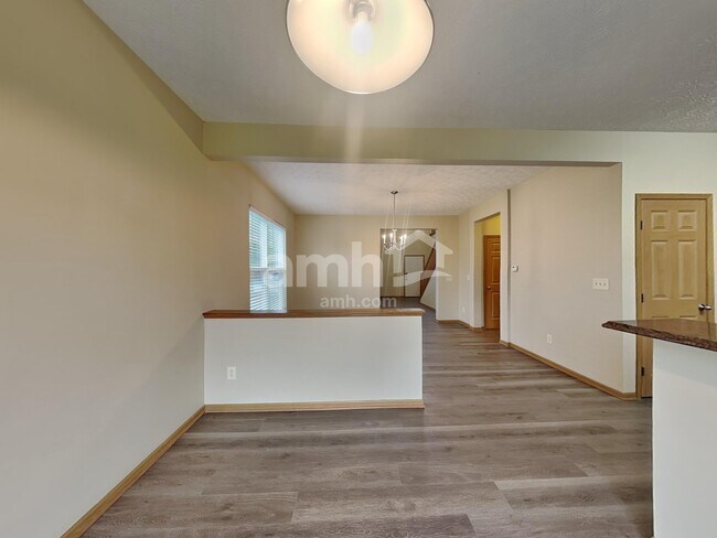 Photo - 105 Stockard Loop