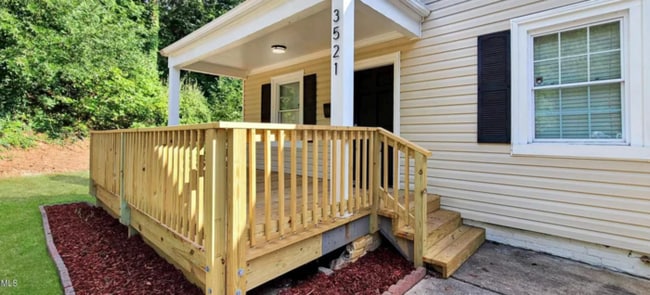 Photo - 3521 Neil St