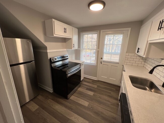 Photo - 722 W Olin Ave Unit #2