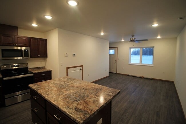 Photo - 560 S Santa Claus Ln Unidad #A