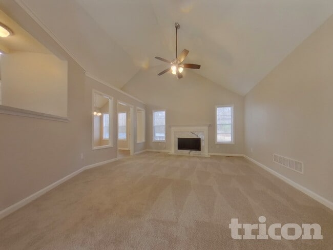 Photo - 5390 Springbrook Dr SW