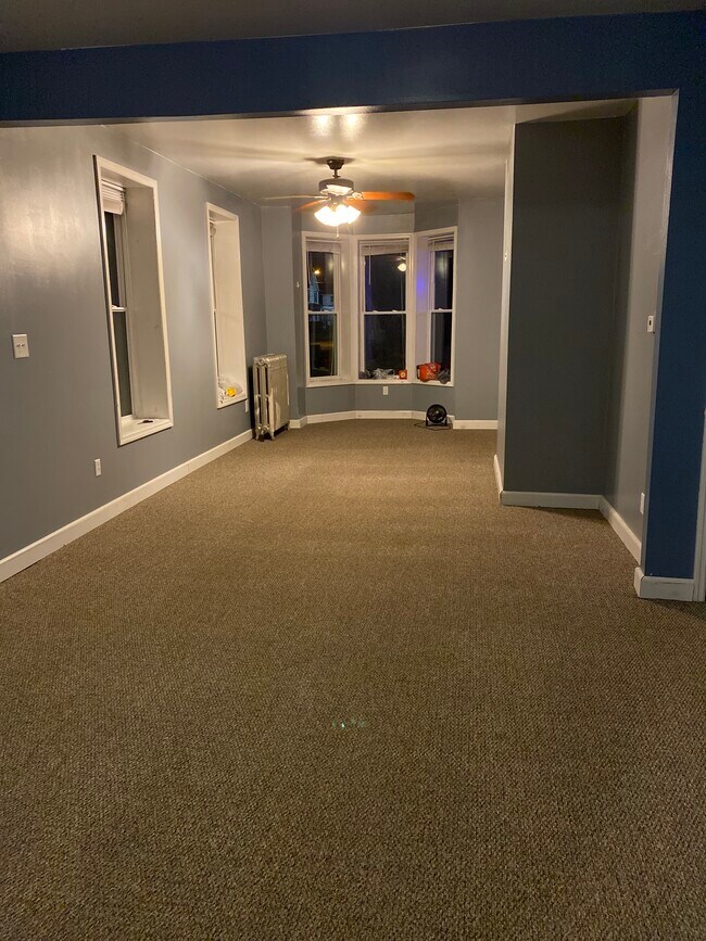 Photo - 326 E Locust St