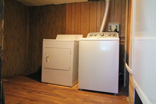 Photo - 1023 College Ave Unit 1023-B