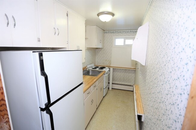 Building Photo - 1924-1925 5th Ave N Unit 502-3