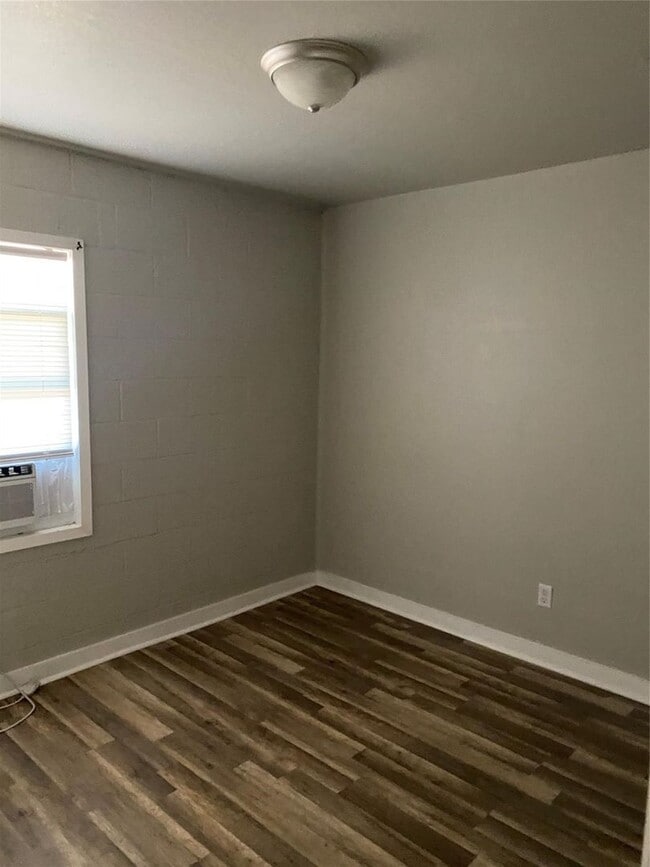 Photo - 526 E N 7th St