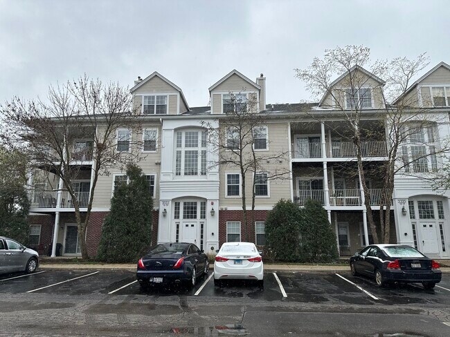 Photo - 3333 Stratford Ct Condo Unit 3A