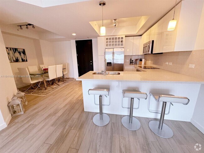 Building Photo - 999 SW 1st Ave Unit 2611 Rental