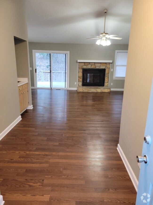 Building Photo - 7016 Cedar Rd Rental