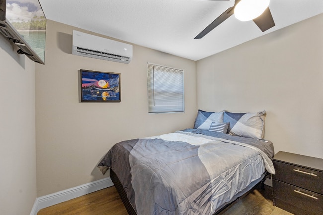 Photo - 5006 Indialantic Dr