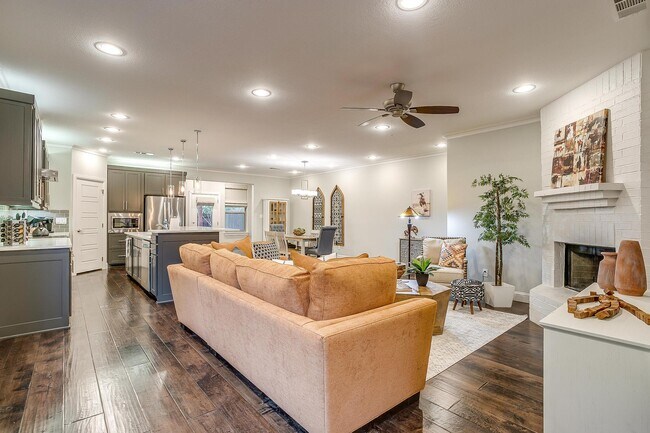Photo - 410 Wimberly St Townhome