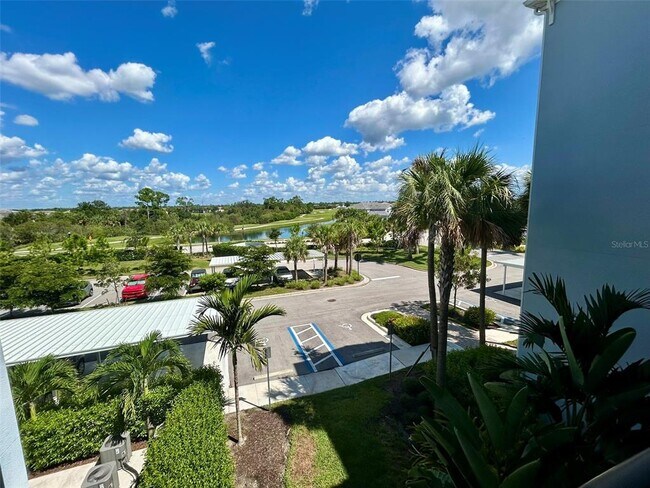 14121 Heritage Landing Blvd Unidad 736