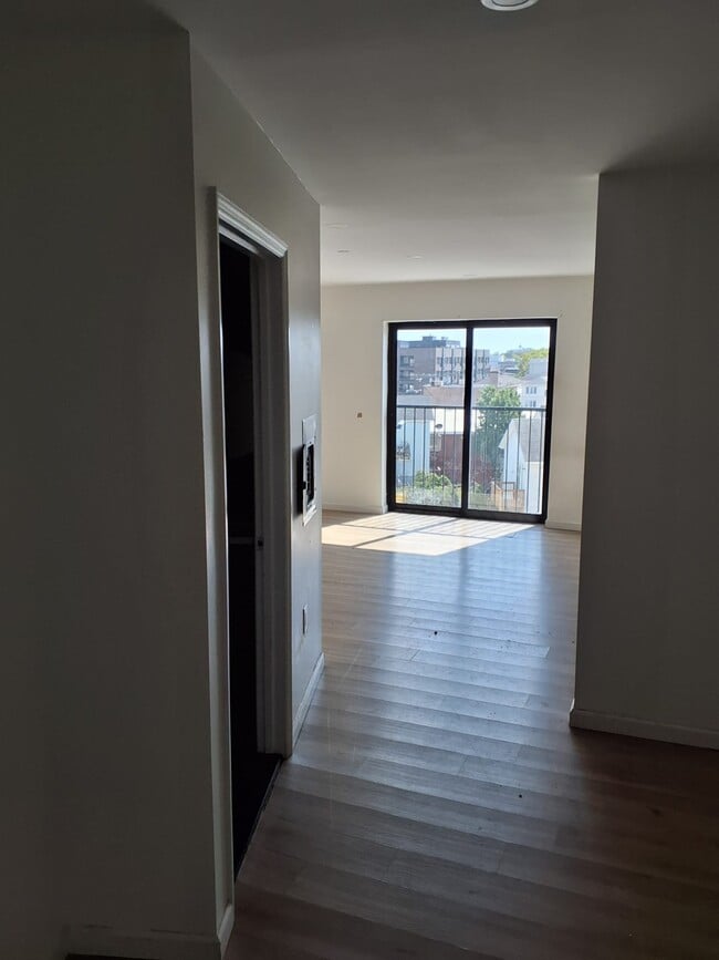Photo - 556 Market St Unit Apt 4B