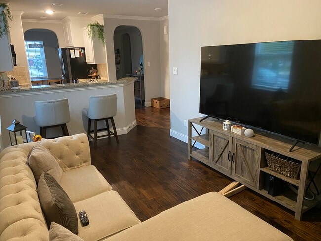 Photo - 106 Beech St Unit Room 2