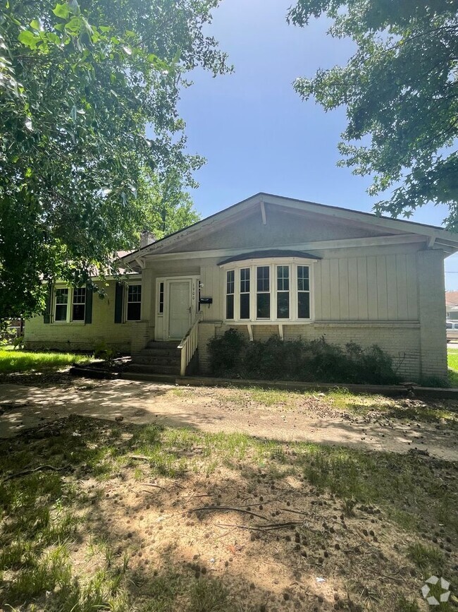 Building Photo - 1900 Tilles Ave Rental