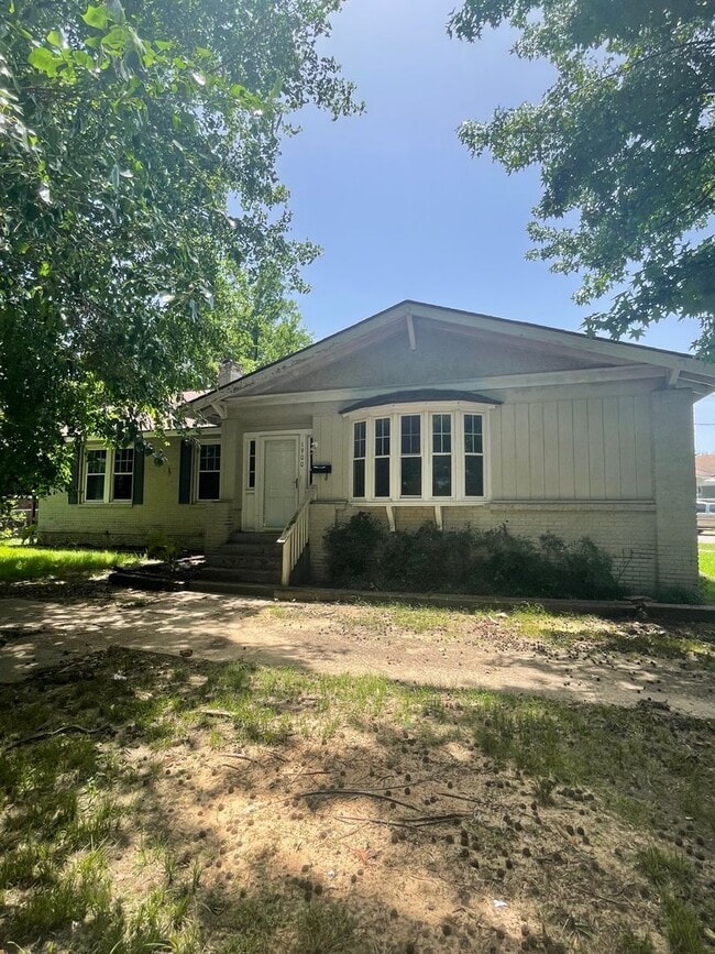 Building Photo - 1900 Tilles Ave Rental