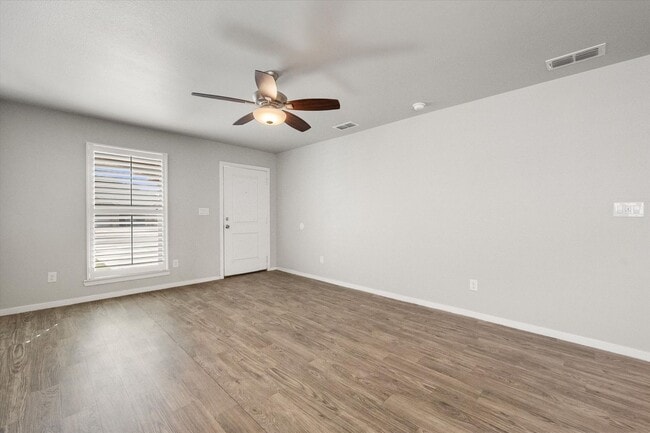 Photo - Bell Farms - 2402 Unidad B