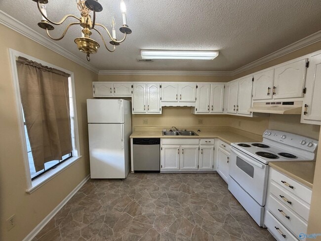 Photo - 1708 Brookline Ave SW