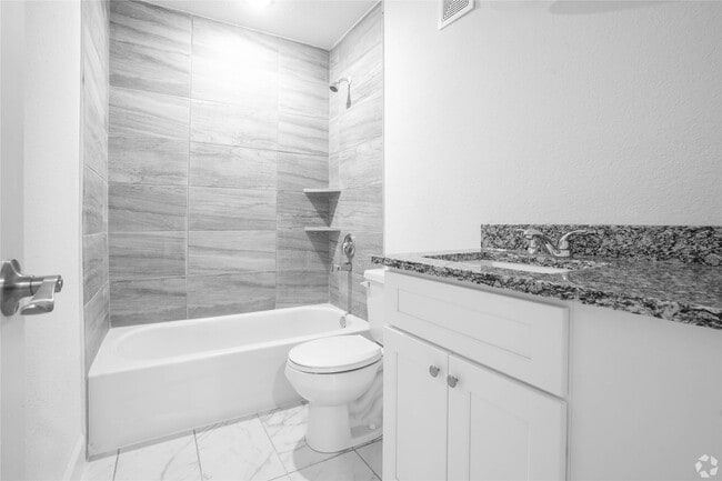 Photo - 4410 Bellfort Ave Unidad 8