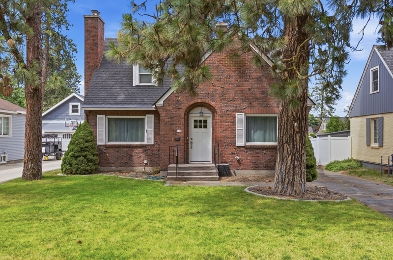Photo - 414 W 29th Ave
