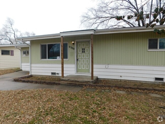 Building Photo - Beautiful 3 Bedroom 1 Bath Home