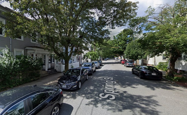 Building Photo - 89 Spring St Unit 3