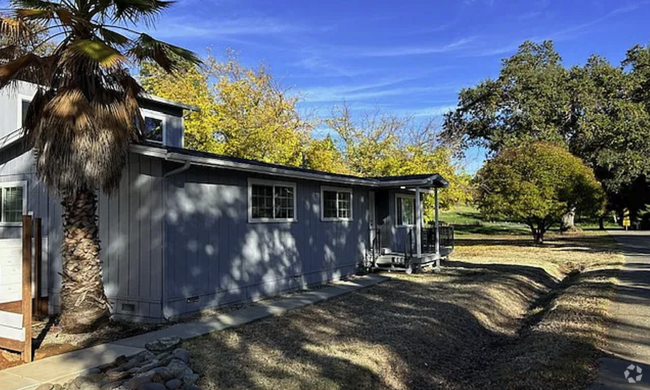 Building Photo - 24243 Green Valley Rd Rental