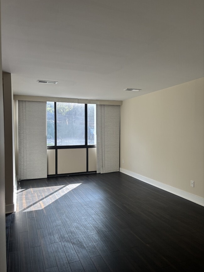 Photo - 521 N Armistead St Unit 103
