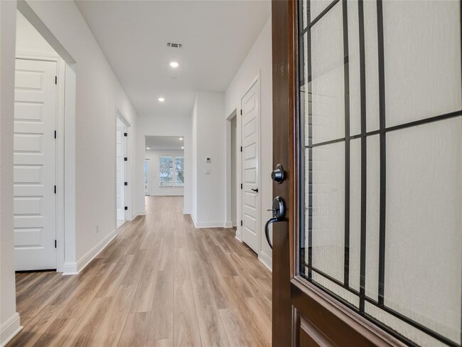 Photo - 412 Copperleaf Cv