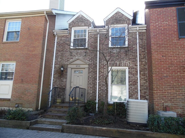 Building Photo - 650 Central Ave Rental