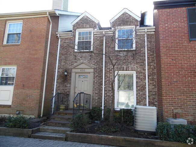 Building Photo - 650 Central Ave Rental