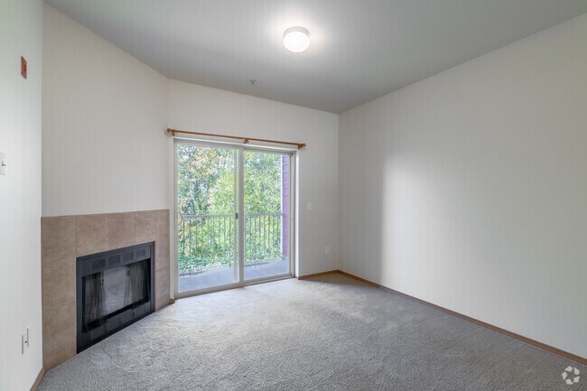 3BR, 2BA - 1350SF - Living Room