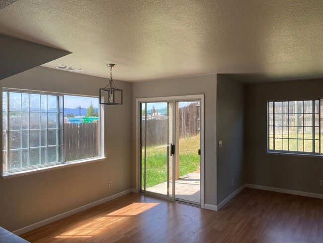 Photo - 4228 Stonewalk Ct Unidad A