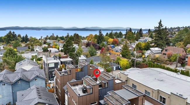 Photo - 5915B California Ave SW