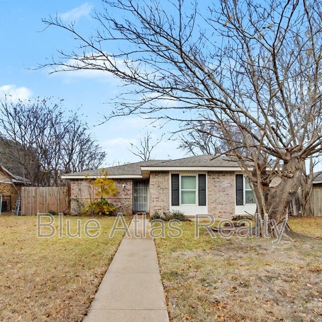 Building Photo - 805 Cherry Hills Dr