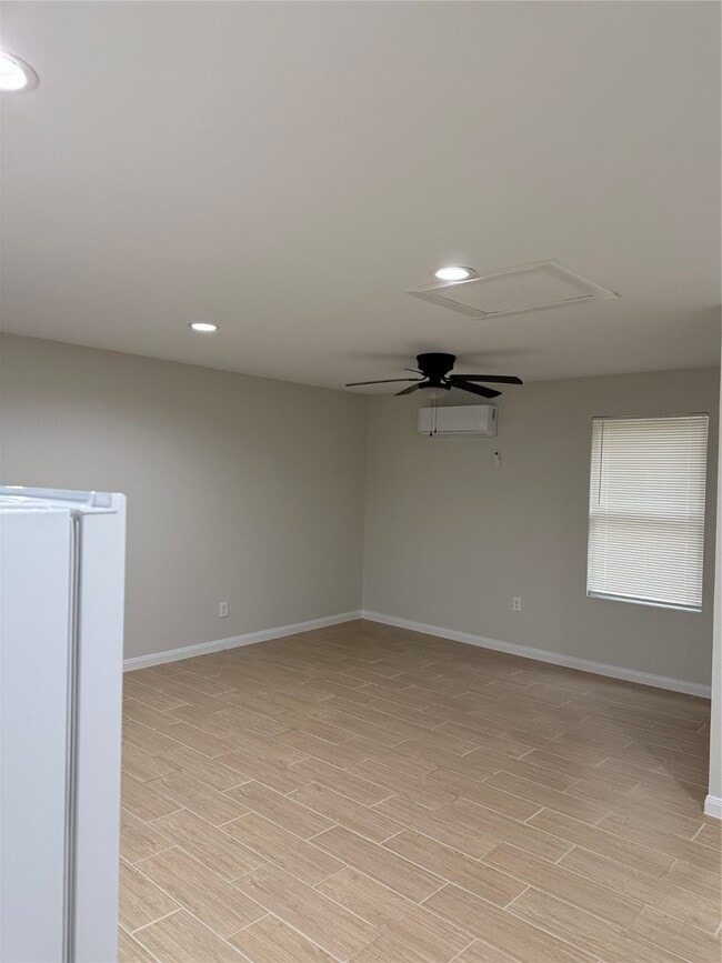 Photo - 534 Sulphur St