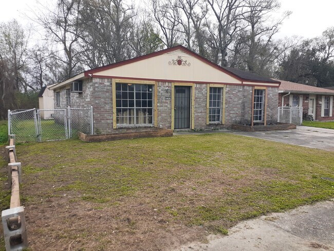 Photo - 2341 Caddy Dr