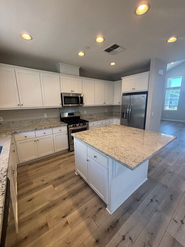 Photo - 4 Bedroom 2.5 Bathroom Single Family Home ...