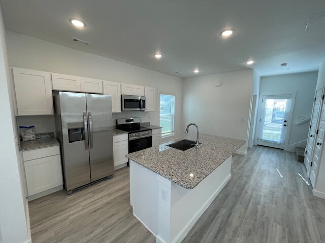 Photo - 881 Massachusetts Ave