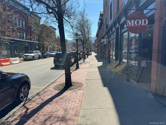 Photo - 167 Main St Unit 2