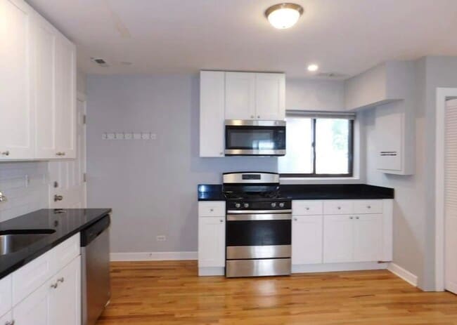 Photo - 1851 W Chicago Ave Unit 2R