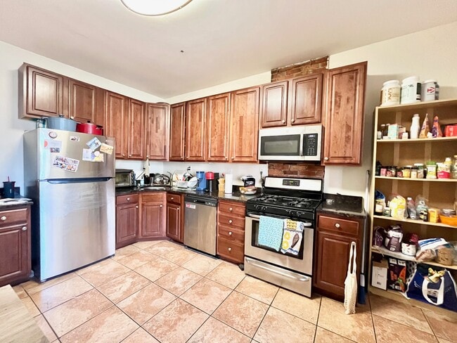 Photo - 71 Pontiac St Unit 2