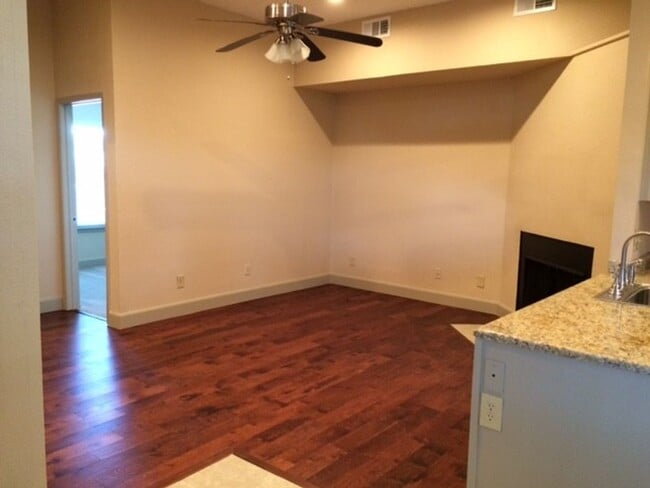 Photo - Cute 3/2 duplex in Frisco, Tx- Available NOW and Renovated