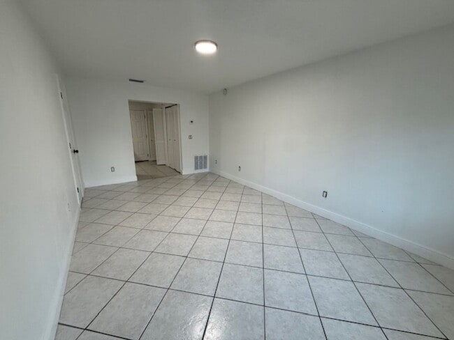 Photo - 2/1.5 Winter Springs Townhome with screened patio