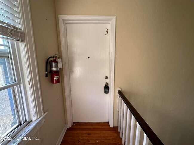 Photo - 1261 Belmont Terrace Unidad 3