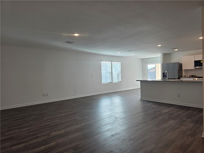 Photo - 2560 View Way