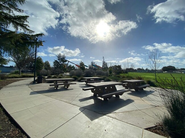 Photo - 471 Bernal Ave