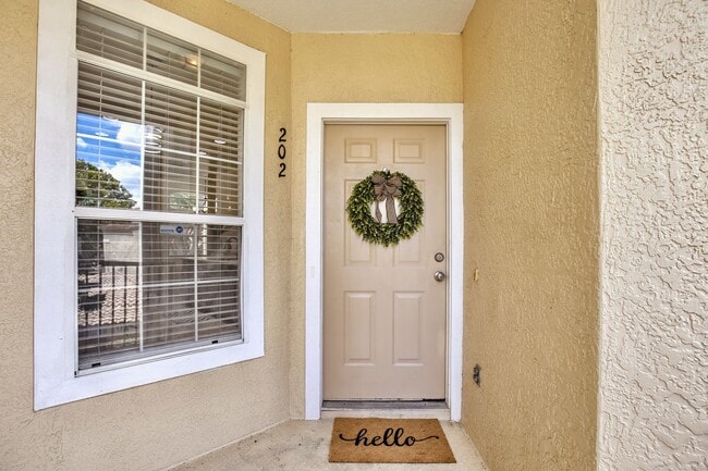 Photo - 696 Seabrook Ct